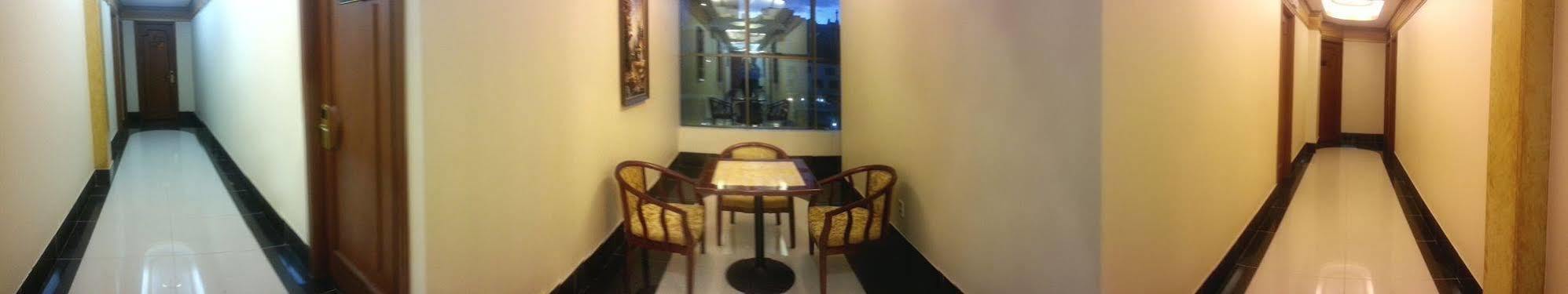 Golden Palace لاباز المظهر الخارجي الصورة